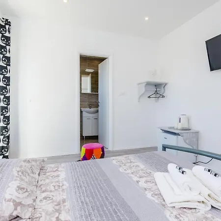 Nikolina - Double With Balcony And Sea View Apartament Dubrownik