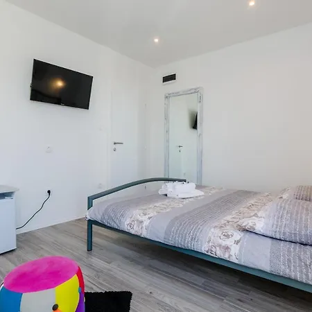 Apartment Nikolina - Double With Balcony And Sea View *