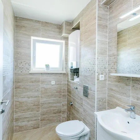 Nikolina - Double With Balcony And Sea View Ντουμπρόβνικ